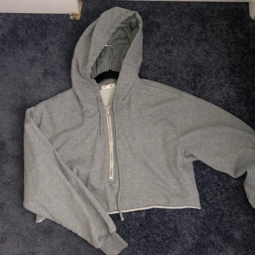 Grey cropped hoodie